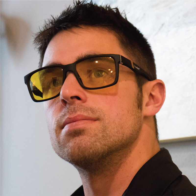 Man wearing TrueDark Daylights Fairlane Glasses